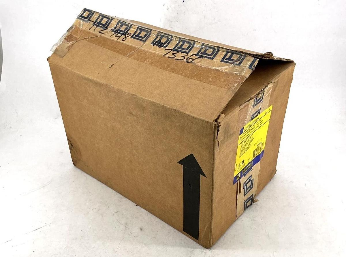 New Square D 8736SCO8V02S Ser A AC Reversing Magnetic Starter 110/120V 50/60HZ