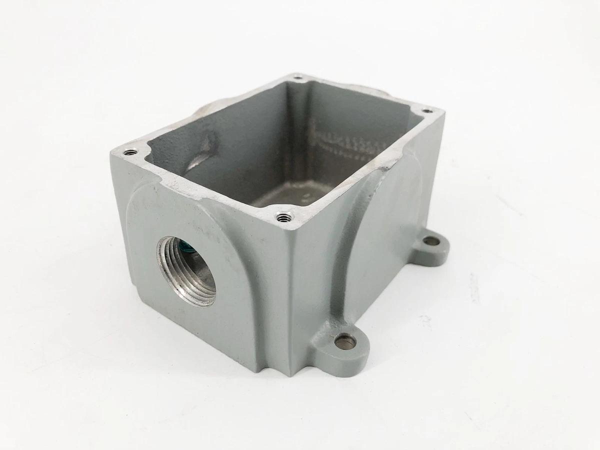 New Meltric MB334 Metal Junction Box 3/4" NPT