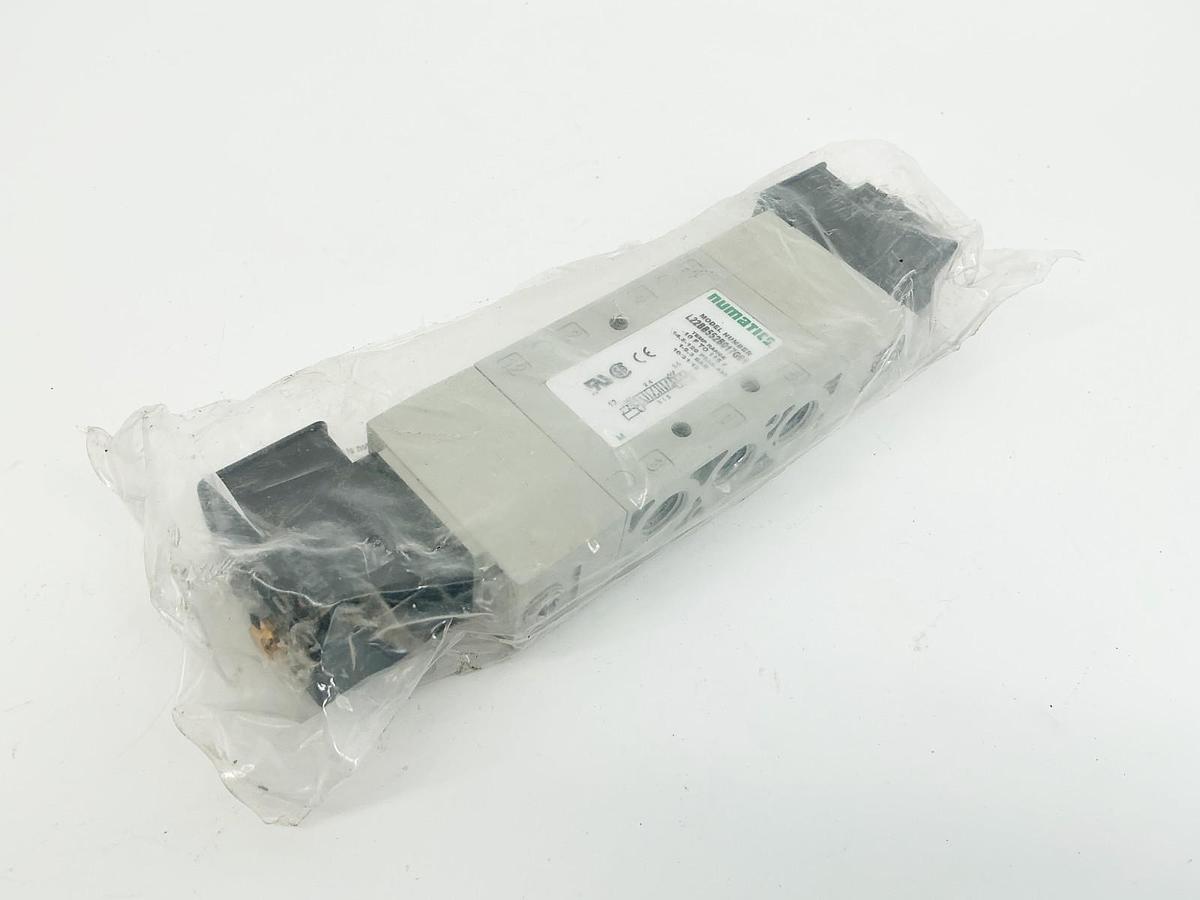 New Numatics L22BB552B017G61 Solenoid Valve 120PSIG 24VDC 1.4W