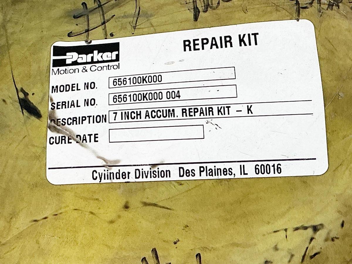 New Parker 656100K000 Seal Replacement Kit for 7" Accumulator