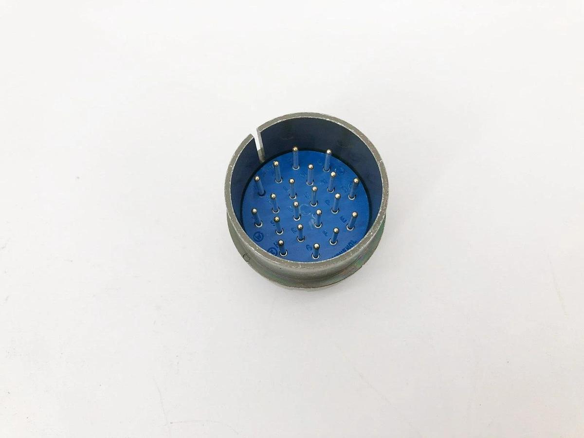 New Amphenol 97-3106B-28 0850 Circular Connector Receptacle Size 28