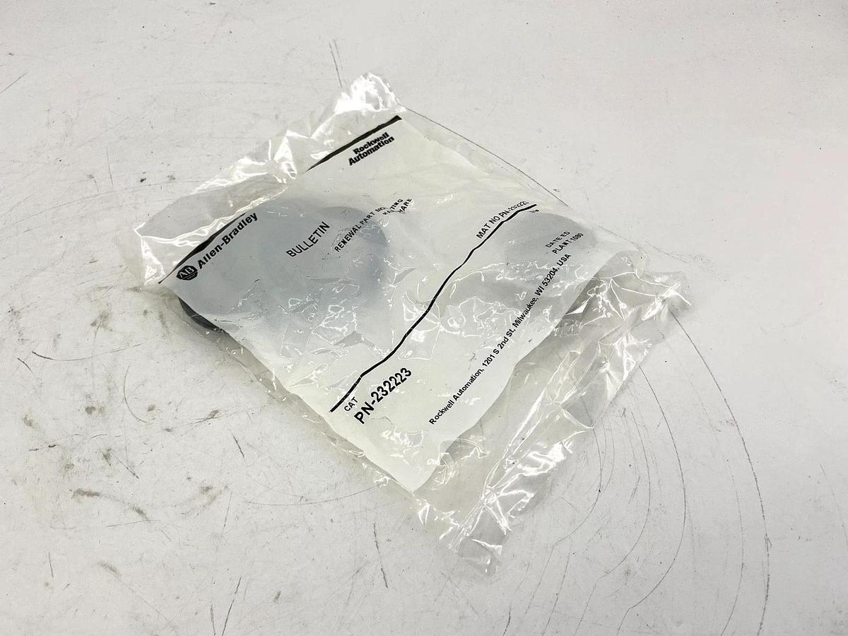 New Allen Bradley 800T-T2H1 Ser T Toggle Switch 2-Way Maintained Up/Down