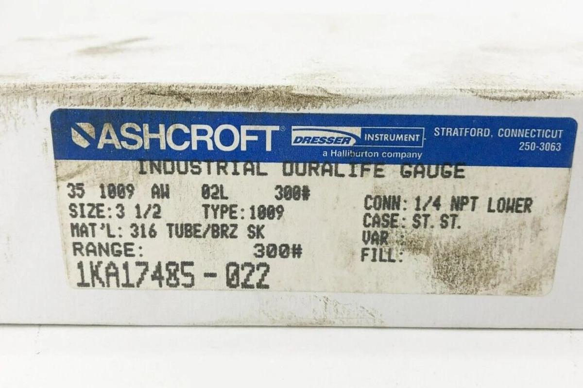 New Ashcroft 35-1009-AW-02L-300# Pressure Gauge 0-300psi 3-1/2" Dia. 1/4" NPT