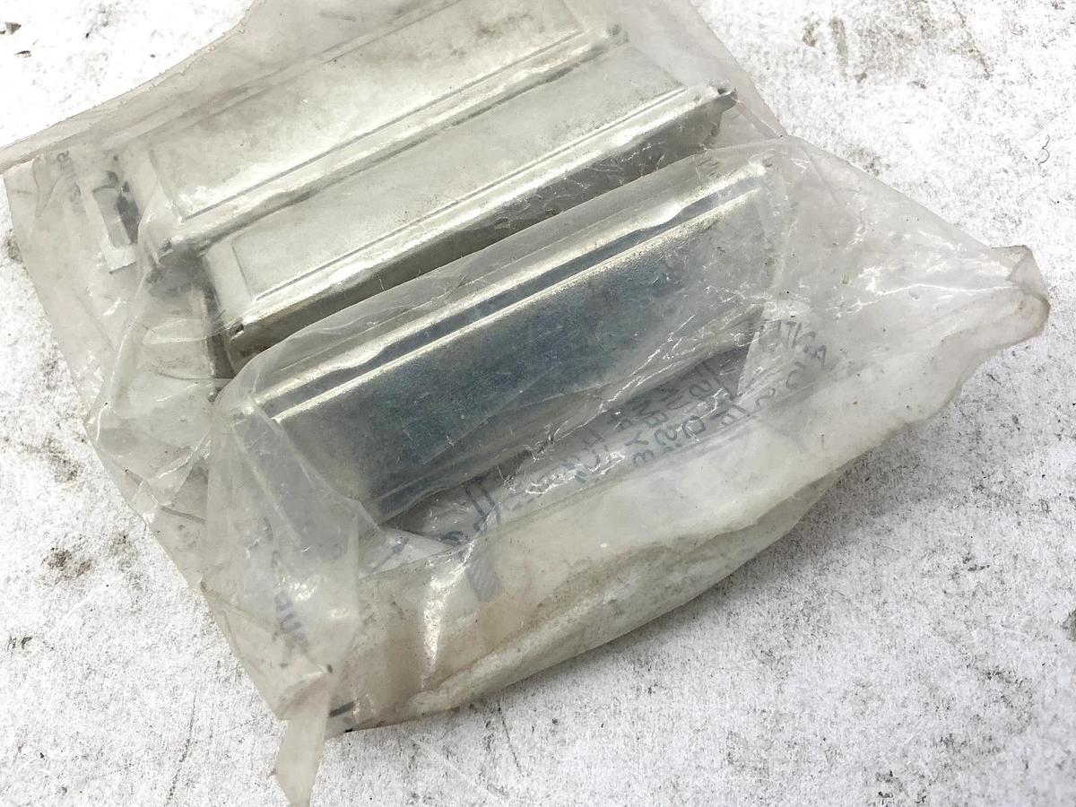 New Bag of 5 Square D QO-1FP Filler Plates Metal Silver 51897