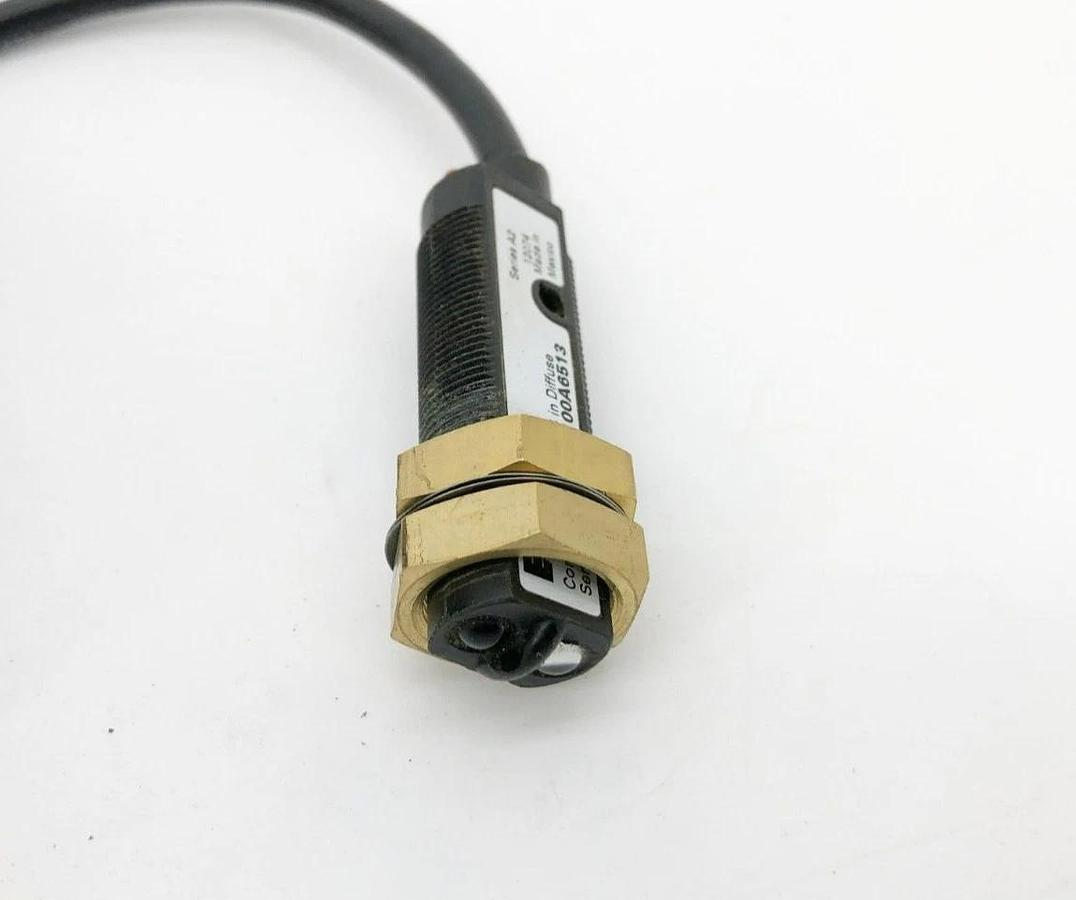 Used Eaton 13100A6513 Retro Reflective Sensor 24" Range 20-264 VAC 15-30VDC