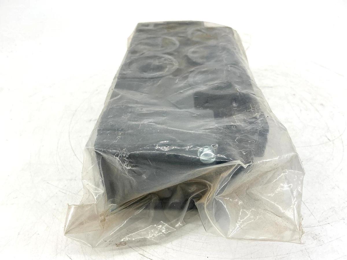 New Numatics 203-495 Pneumatic/Sub Base 1 Station Side Port 1/2" NPTF 203495