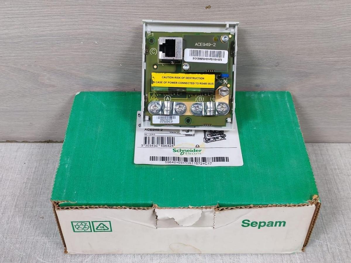 Used Grace Engineered Products P-R62-F3R0 Ethernet Panel Interface Connector