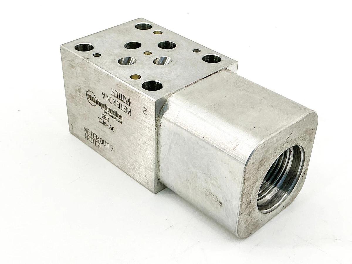Used Sun Hydraulics GBD Valve Sandwich Manifold 1 Port
