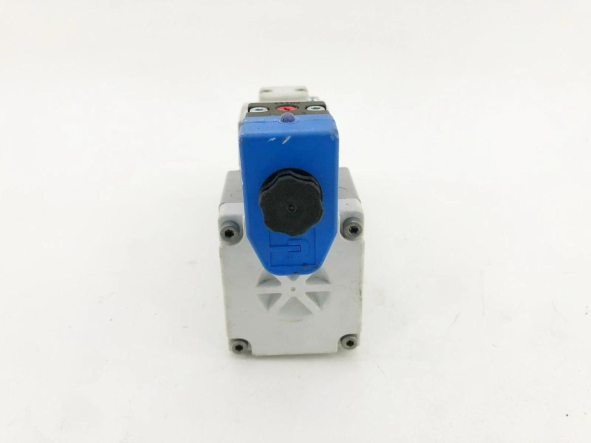 New Parker H2EVXBH0B9D Single Solenoid Valve 2-Pos. 24VDC - No Box
