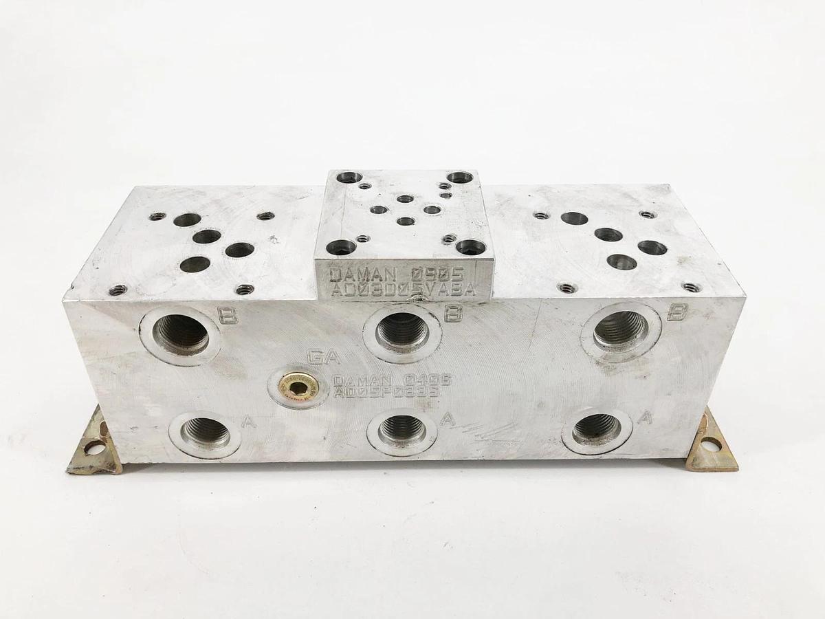 Used Daman AD05P033S Aluminum Hydraulic Manifold AD03D05VABA