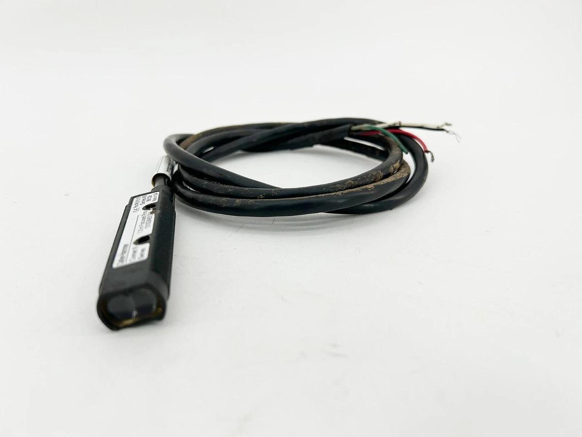 Used Cutler Hammer 13102A6517 Diffuse Reflective Sensor 250MA 10-30VDC 6' Cable