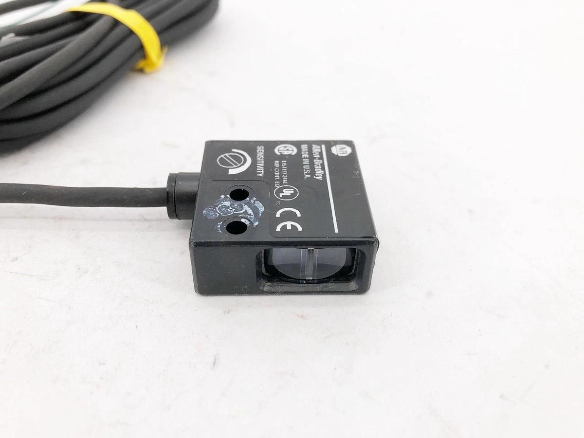New Allen Bradley 42SMP-7021 Ser. B Photoswitch Fixed Focus 11-28VDC