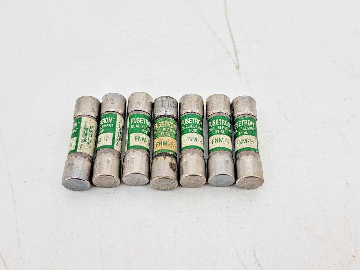 Lot of 7 New Bussmann Fustron FNM-1/2 Fuses Half Amp