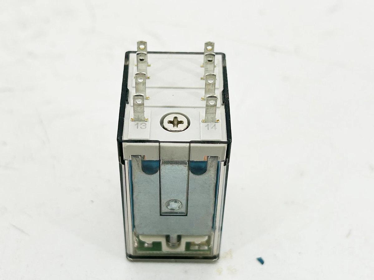 New Lot of 2 Allen Bradley 700-HC22Z24-4 Relay Series A 24VDC 10A 1/3HP 240VAC