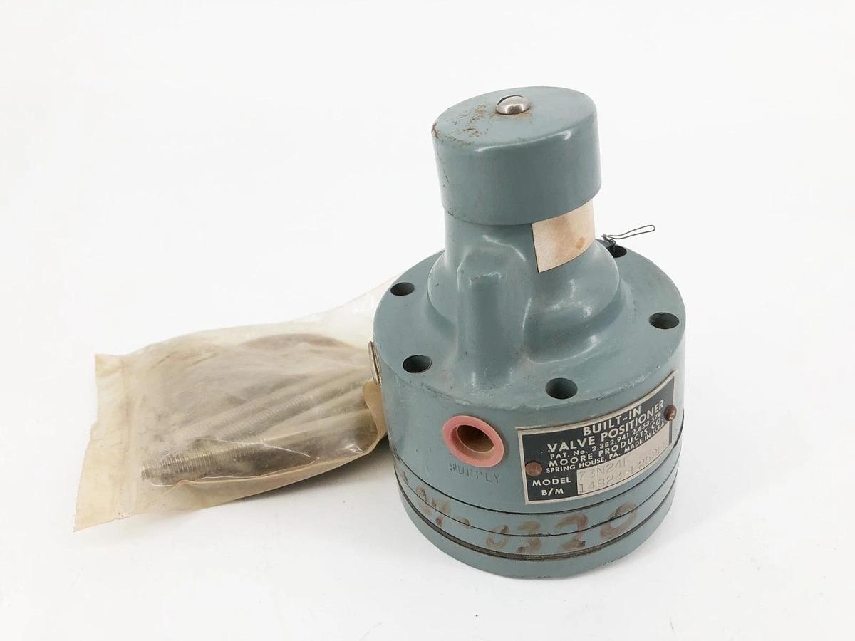 New Moore 73N24F Built-In Valve Positioner B/M 14823-F2S2EB - No Box