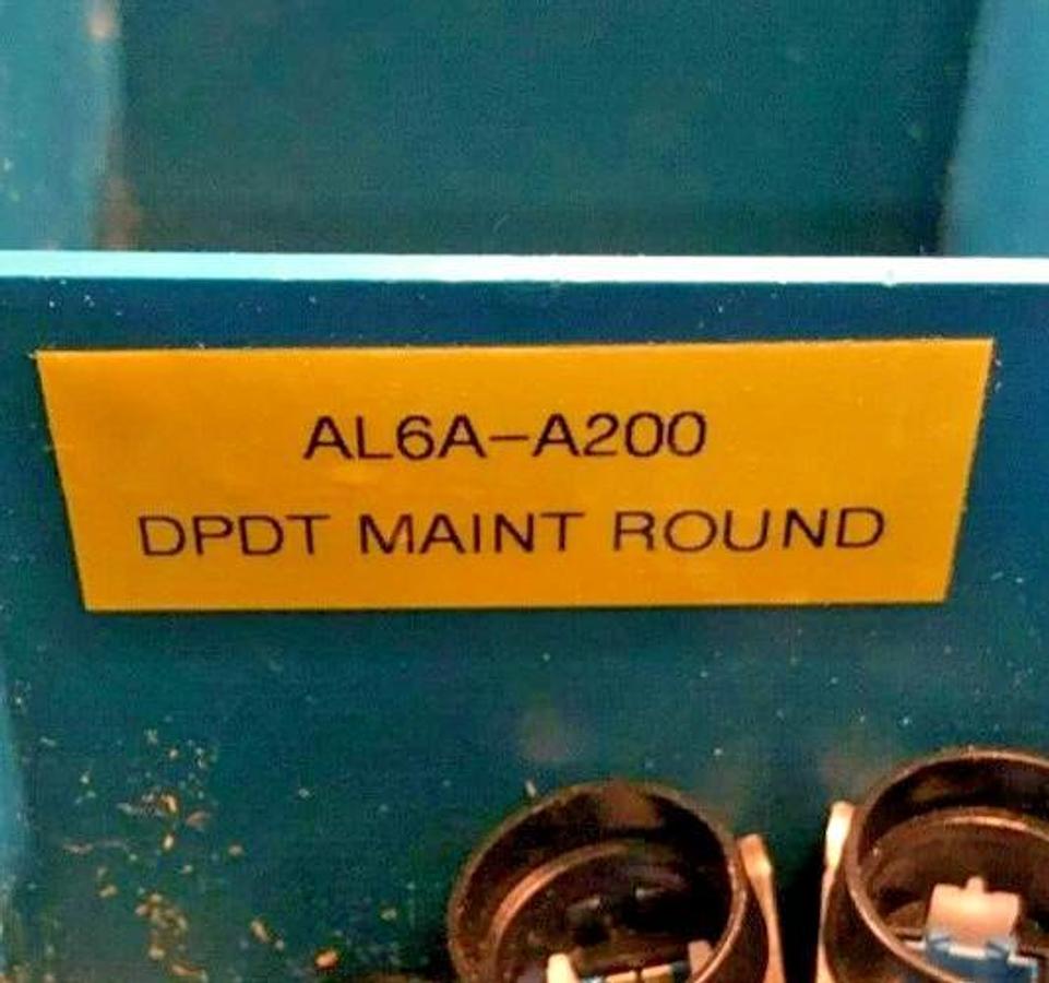 Lot of 4 New IDEC AL6A-A200 Switch Actuators DPDT Maintained A6 16mm Unibody