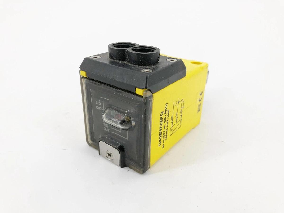 Used Banner Engineering Q45BW22FQ Photoelectric Sensor 90-250VAC 37016