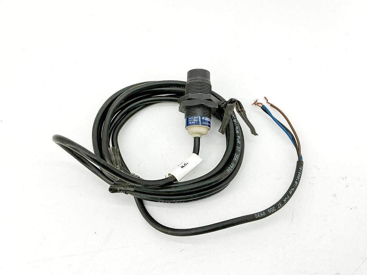 New Telemecanique XS4P18AB120 Inductive Proximity Sensor 12-24V 20mA - No Box