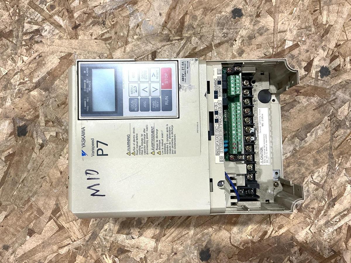 Used Yaskawa CIMR-P7U4011 Varispeed AC Drive 3PH 27A 380-480VAC 50/60HZ