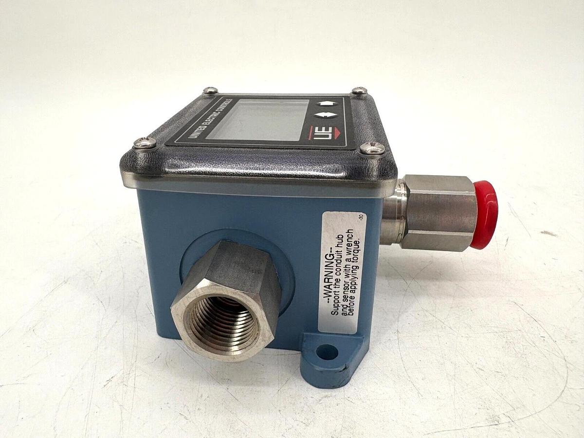 New UE United Electric 4W3A01P17 Electronic Pressure Switch 0-1000PSIG Range