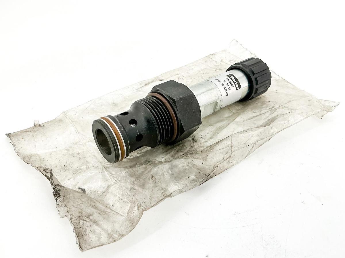 New Parker DS162CV 2 Way Spool Type Solenoid Valve 5000PSI