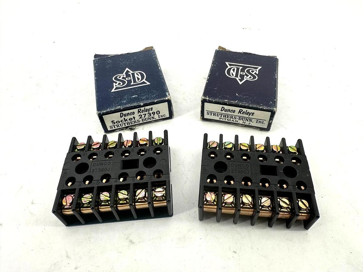 Lot of 2 New Struthers-Dunn 27390 Dunco Relay Socket 12 Pin