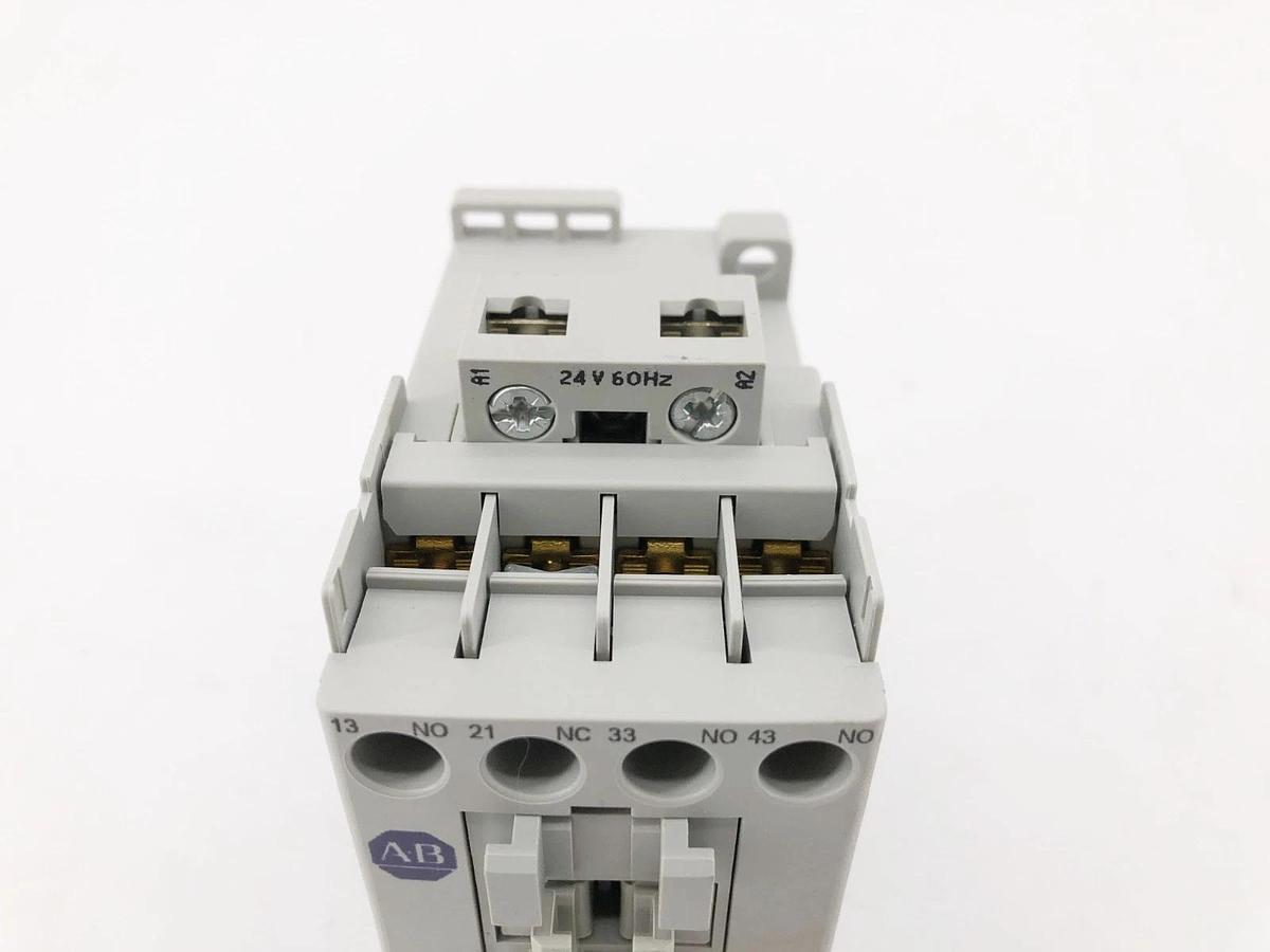 New Allen-Bradley 700-CF310J Ser. A Control Relay 24V 3NO 1NC