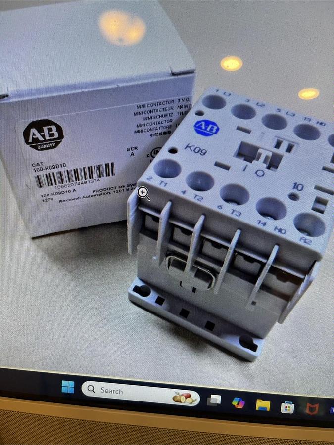 New Lot of 2 Allen Bradley 800E-3X10 Contact Block 690V 10A Ser.A - No Box