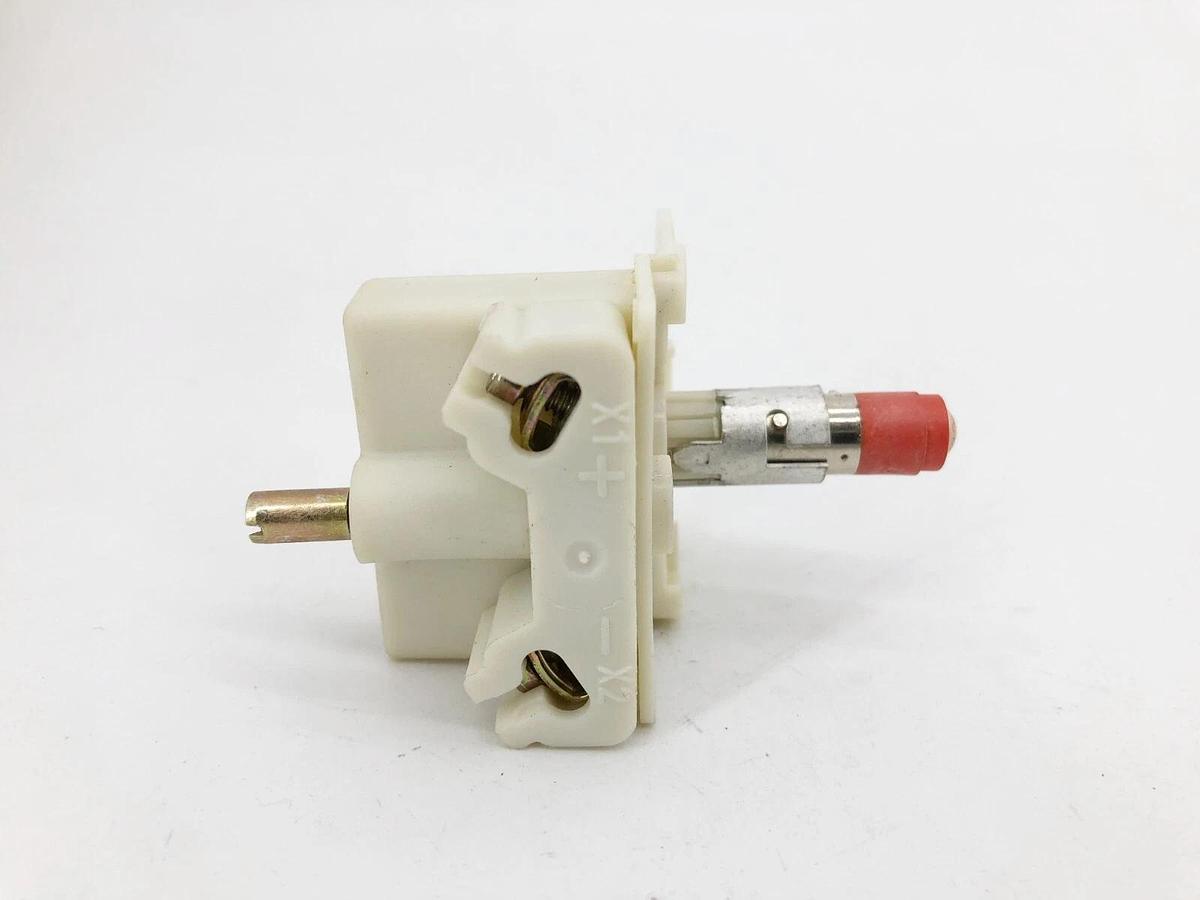 New Schneider Electric 9001KM58LR Red LED Light Block 120VAC/DC - No Box