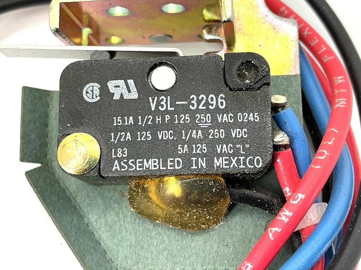 New Eaton Cutler-Hammer A1X2PK Auxiliary Switch 3-Wire 600VAC 50/60HZ - No Box