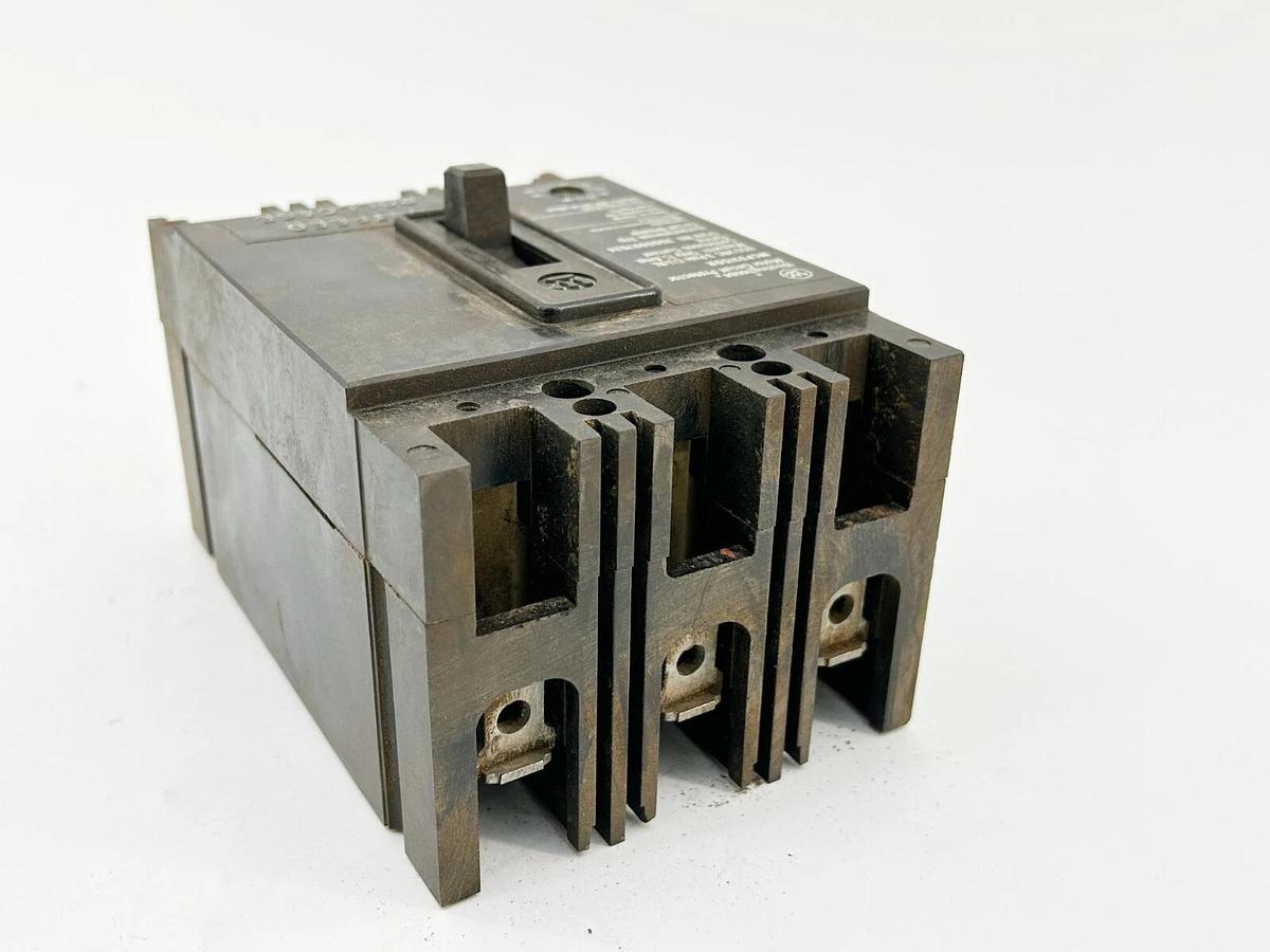 Used Lot of 2 Westinghouse MCP03150R Circuit Breaker 15A 3P 600V