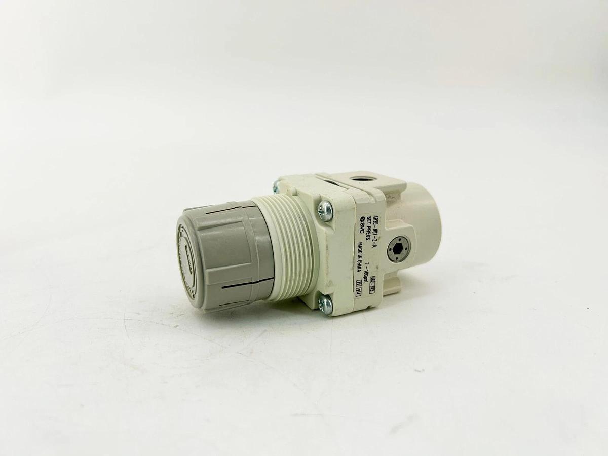New SMC AR20-N01-Z-A Pressure Regulator 60PSI