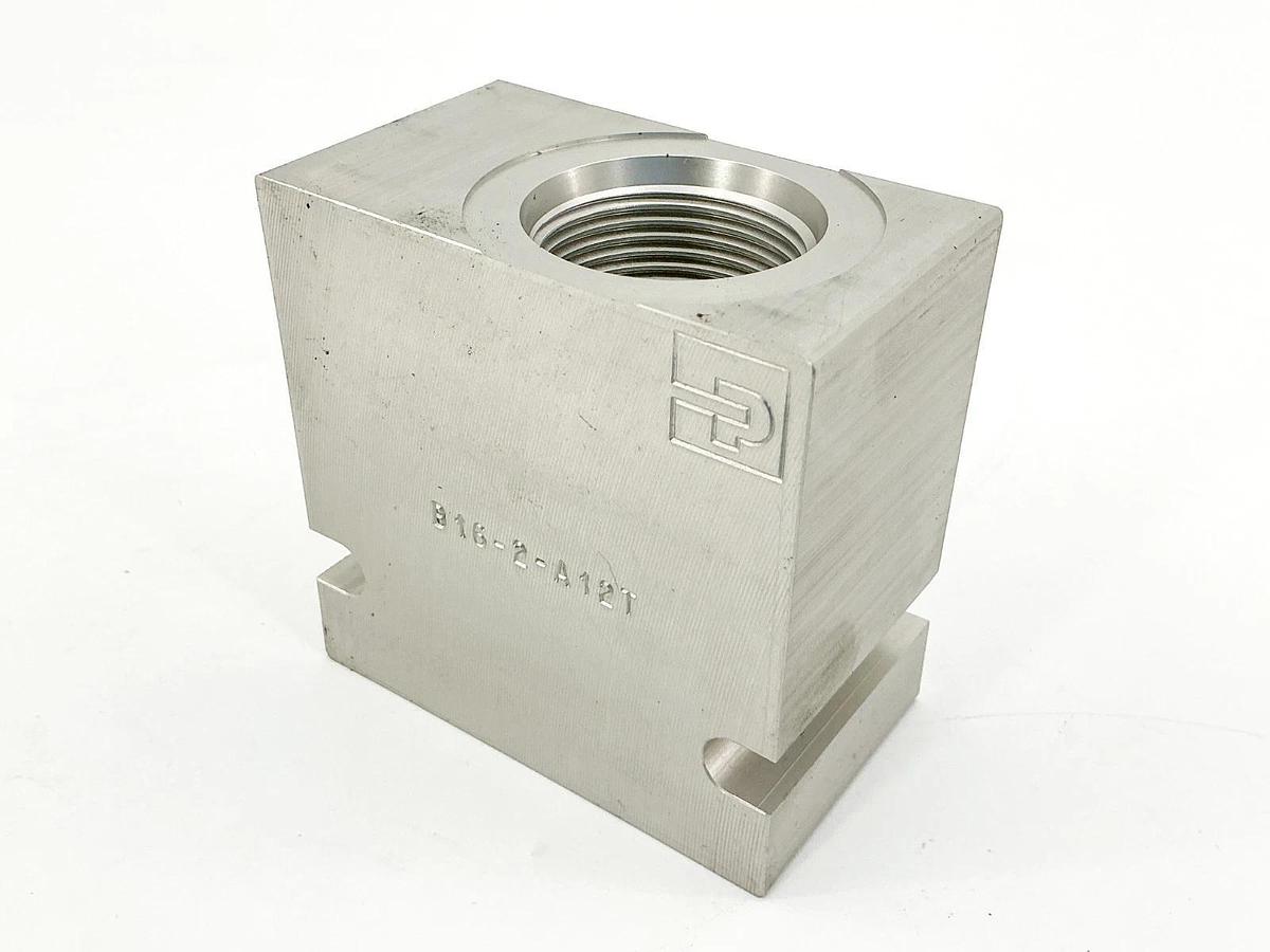 New Parker B16-2-A12T Valve Manifold