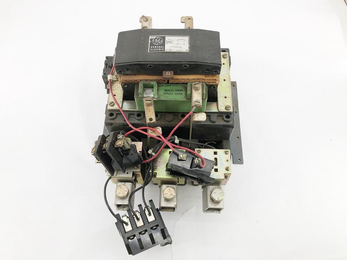 Used General Electric CR206G0 Magnetic Starter 110/120V Coil NEMA 5 (For Parts Only)