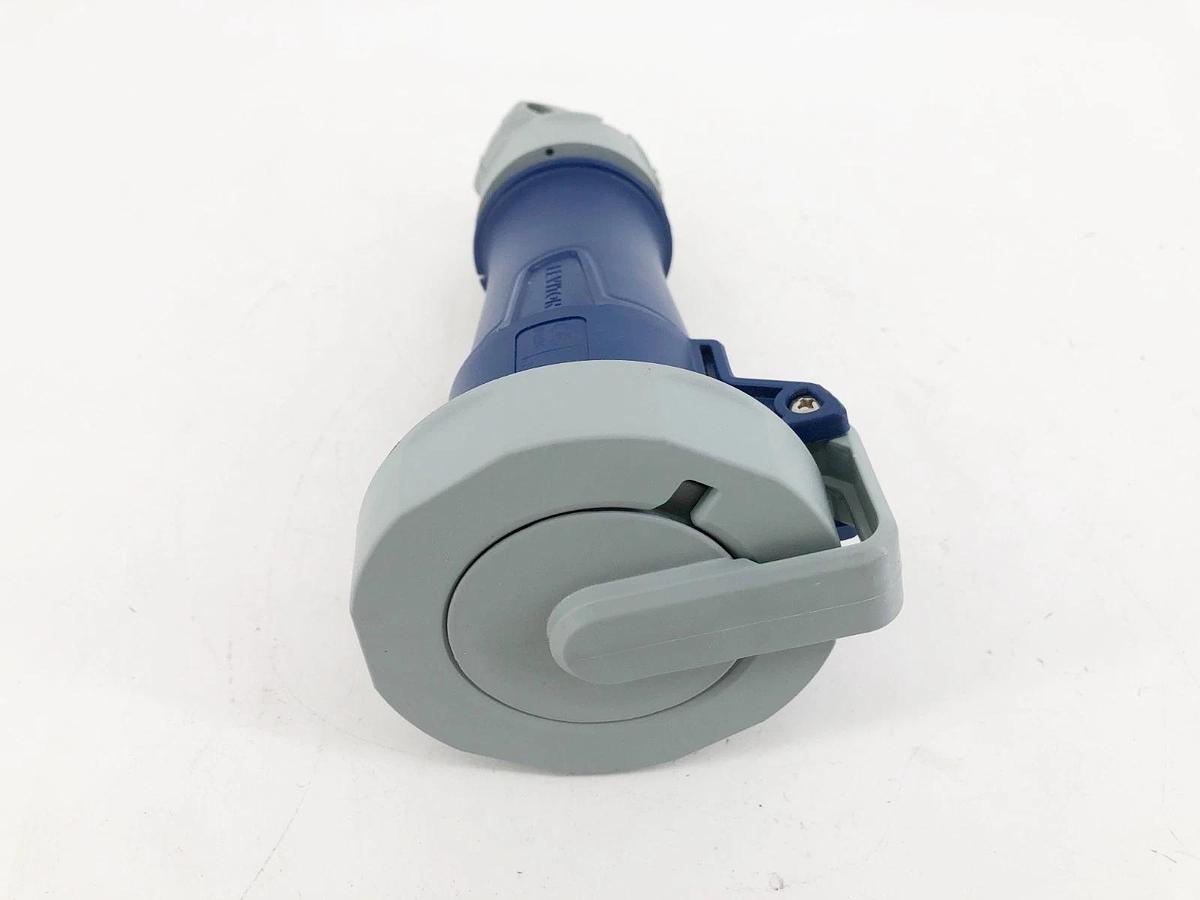 New Leviton 330C6WLEV Watertight Pin & Sleeve Connector Blue 30A 250VAC