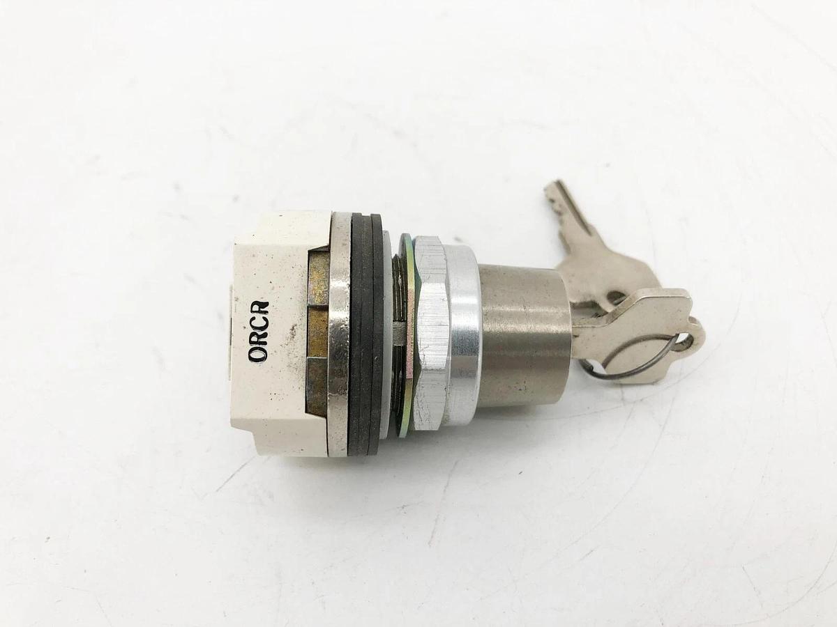 New Allen-Bradley 800T-H33KB6 Ser. T Selector Switch - Core Only