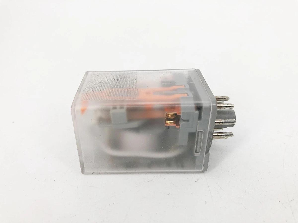 New Eaton D3PR2A Octal Relay DPDT 120VAC D3PR2A-A3