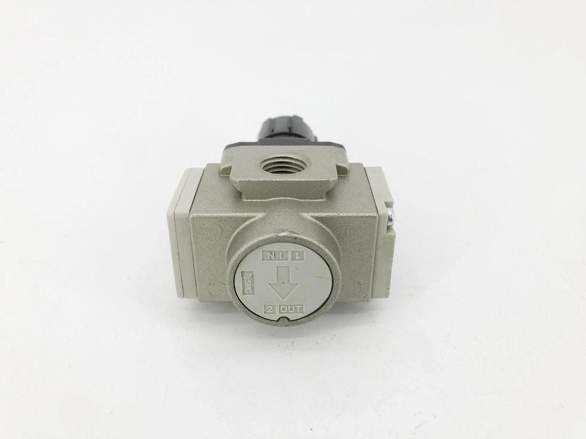 New SMC AR20-N02E-Z Pneumatic Regulator 7-125psi