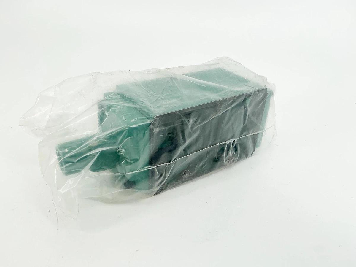 New Numatics 554JA400O000000 Pneumatic Solenoid Valve