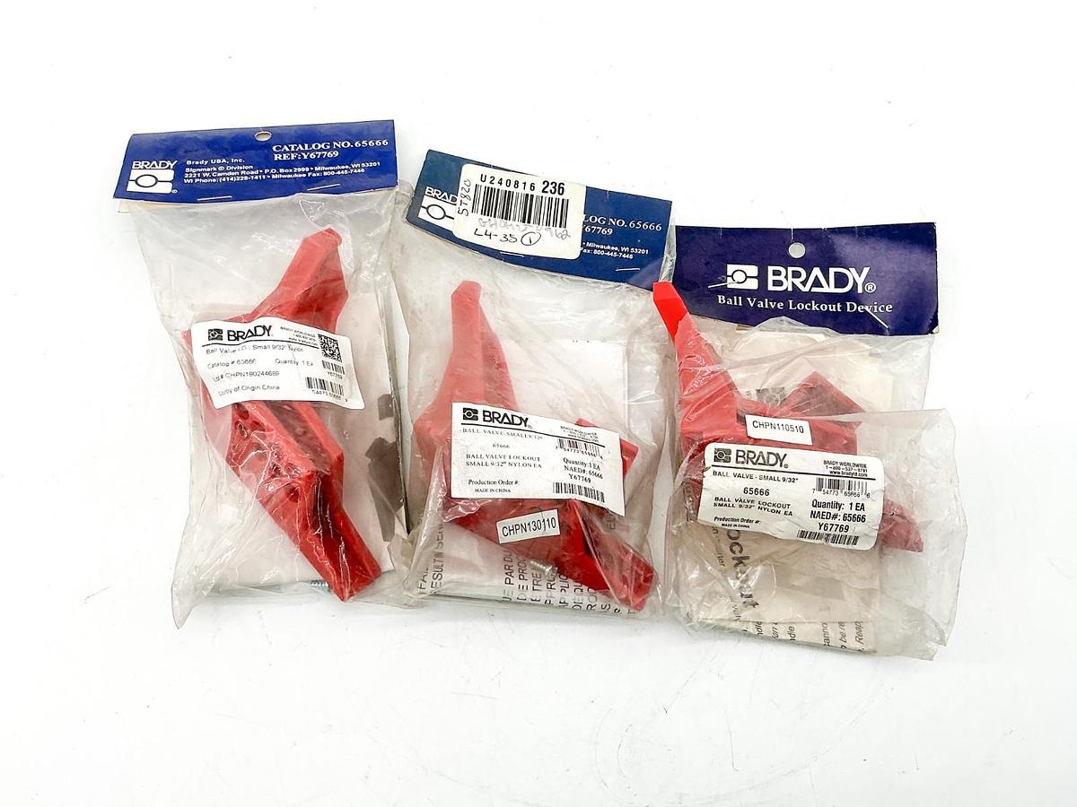 New Lot of 3 Brady 65666 Small Ball Valve Lockout 3/32" Red Nylon Y67769