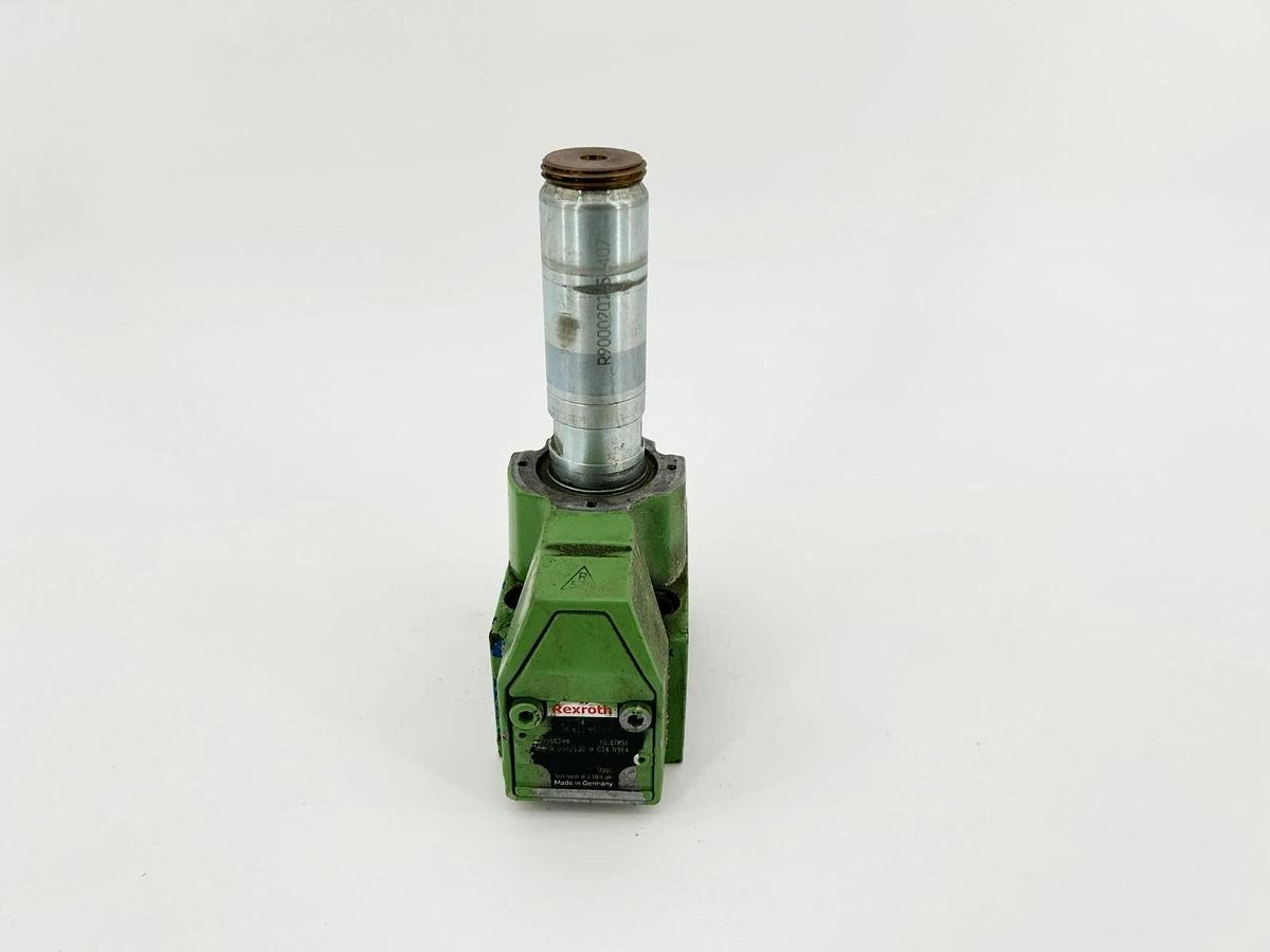 Used Rexroth R900566289 Directional Poppet Valve, M-3SEW6U3X/630MG24N9K4 - No Knob