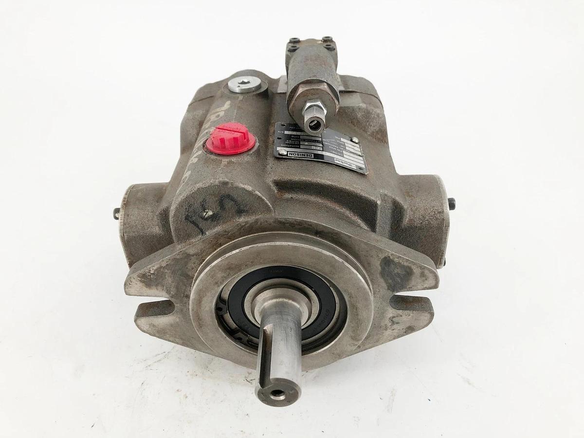 New Parker Denison PV152R1EC00 Hydraulic Piston Pump - No Box