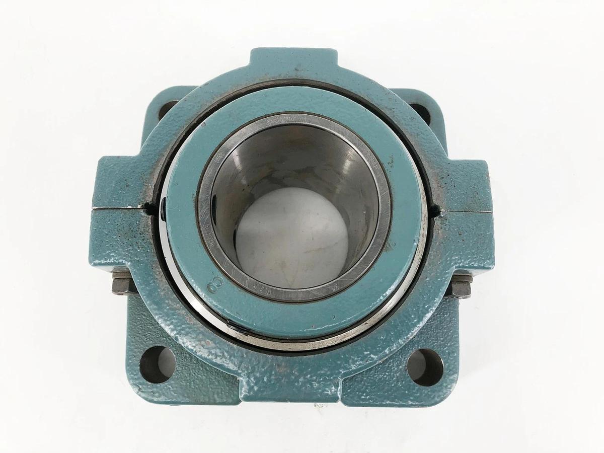 New Dodge F4B-EXL-300R Flange Mount Roller Bearing 3" Bore 077319 - No Box