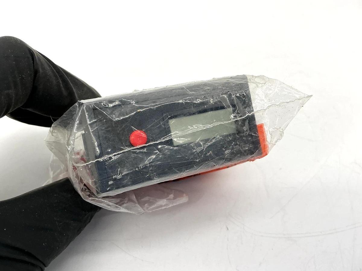 New Red Lion CUB30000 Counter 6-Digit LCD Display 2-Wire 3VDC CUB3 - No Box