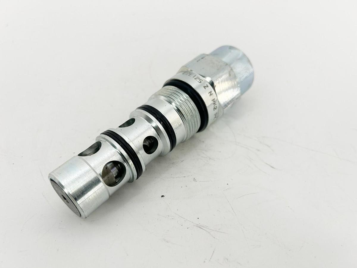New Parker E2E125-Z-N-MK2-PK Control Valve