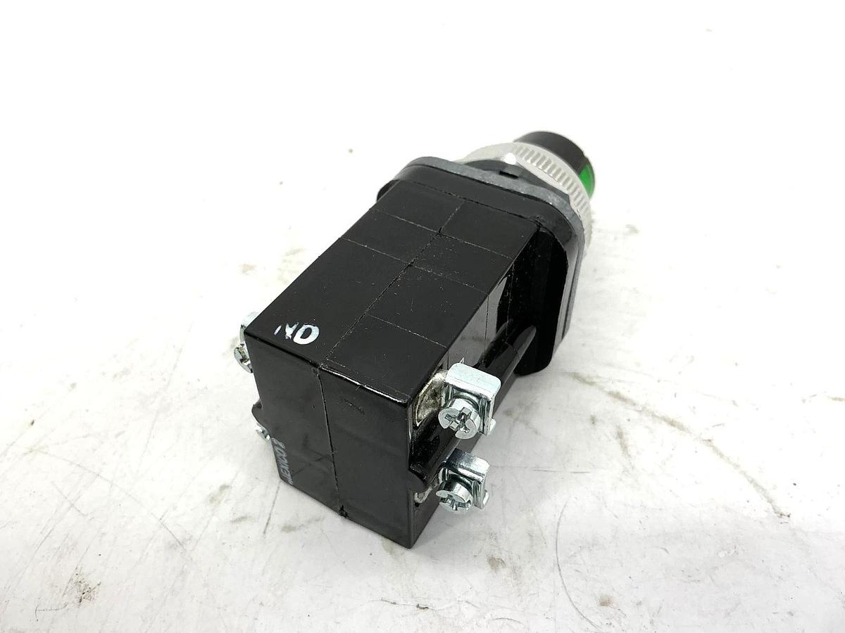 New Allen Bradley 800T-PCL216 Ser P Pilot Light Cluster Type 2 Light LED 120V