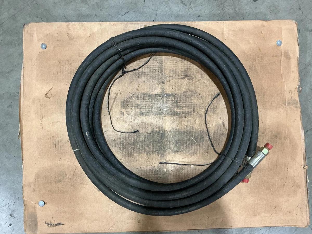 New 6122053-050 Blast Hose 50~inch 1/2" Connection No Box