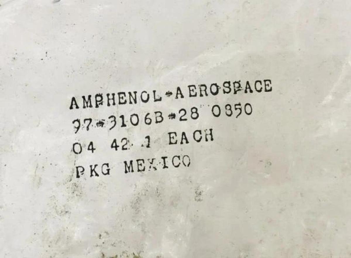 New Amphenol 97-3106B-28 0850 Circular Connector Receptacle Size 28