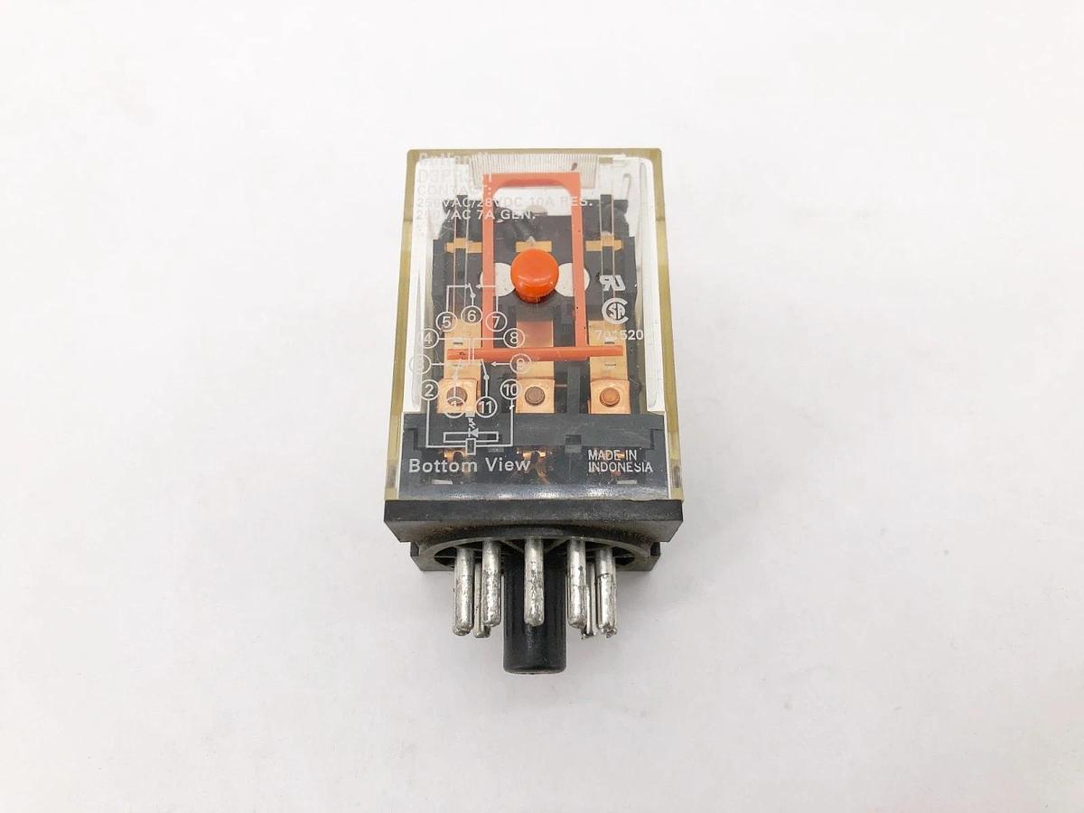 New Cutler Hammer D3PR33T Relay 3PDT 24VAC w/ Test Button - No Box