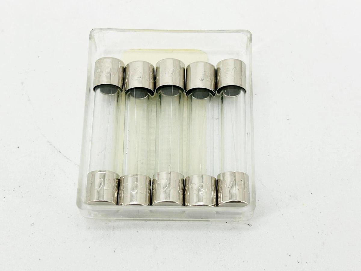 New Lot of 15 Bussmann AGC-2-R Glass Fuse Tube 32V 2A